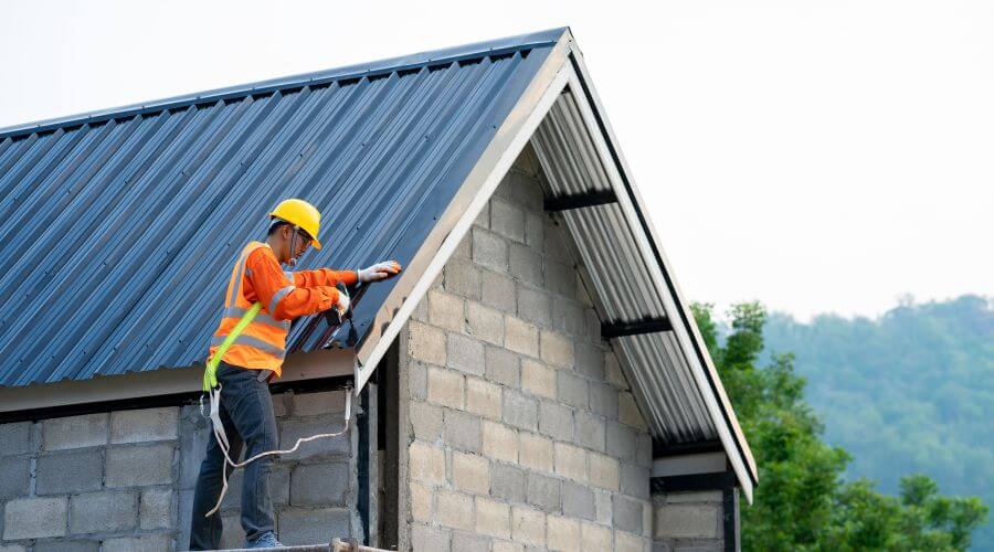 Expert top industrial roofings services in Elwood, IN